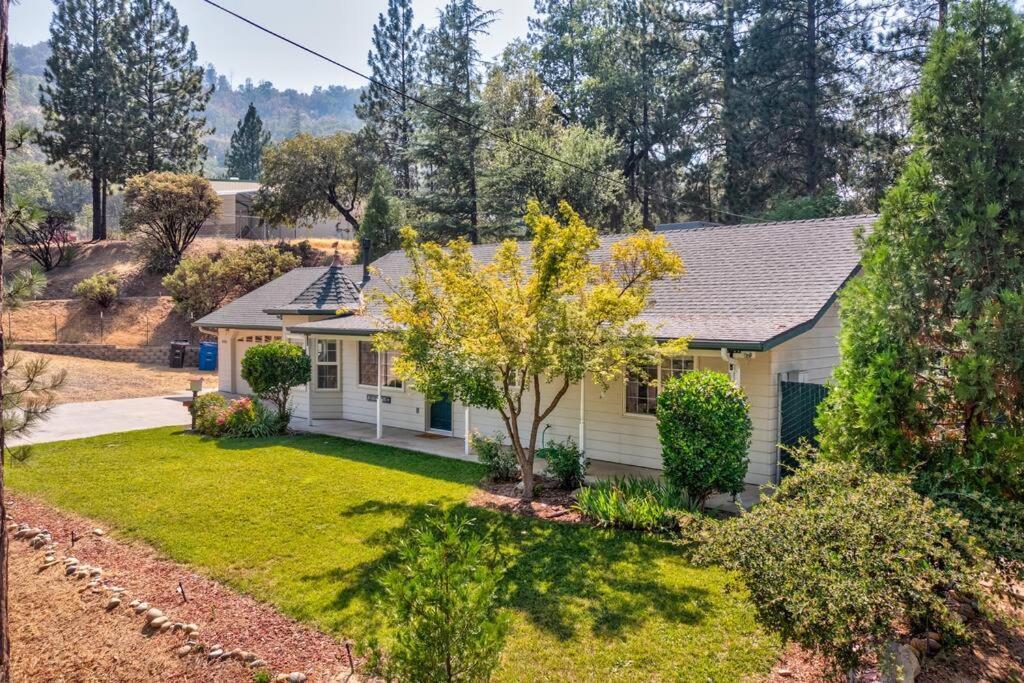 Acorn House - Charming House In Green Heaven With Pool Table With Lovely Backyard Oakhurst Dış mekan fotoğraf