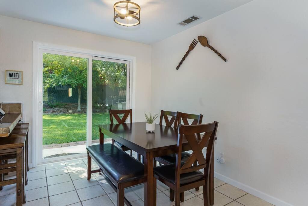 Acorn House - Charming House In Green Heaven With Pool Table With Lovely Backyard Oakhurst Dış mekan fotoğraf