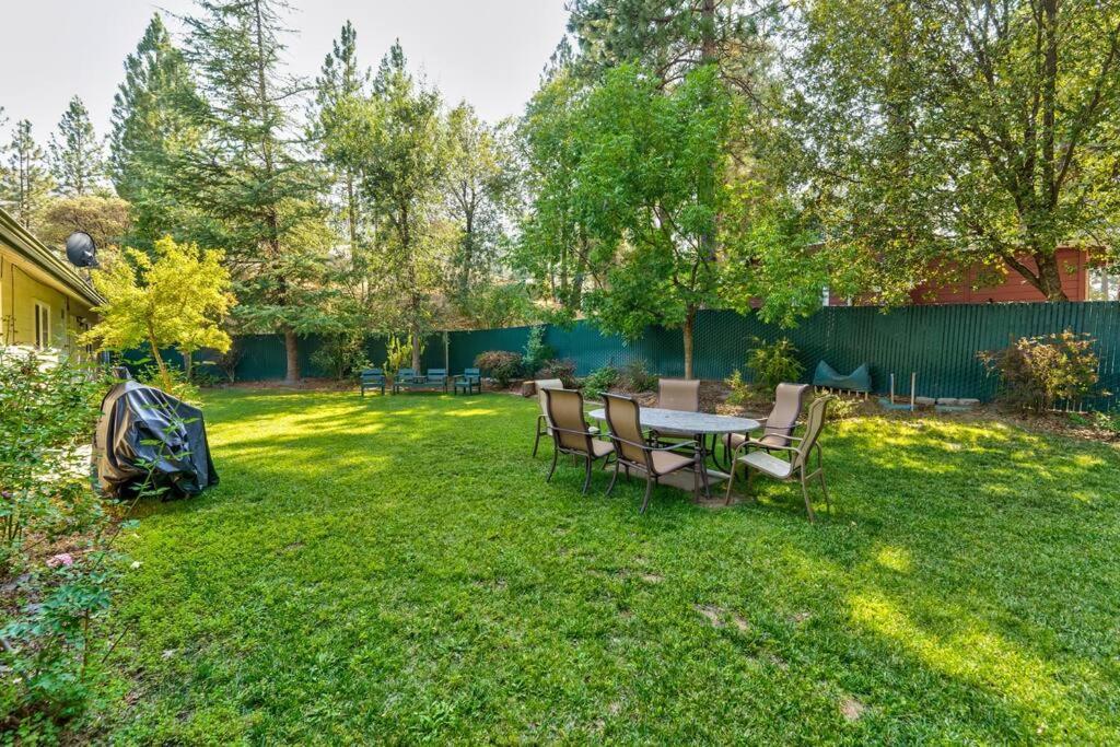 Acorn House - Charming House In Green Heaven With Pool Table With Lovely Backyard Oakhurst Dış mekan fotoğraf