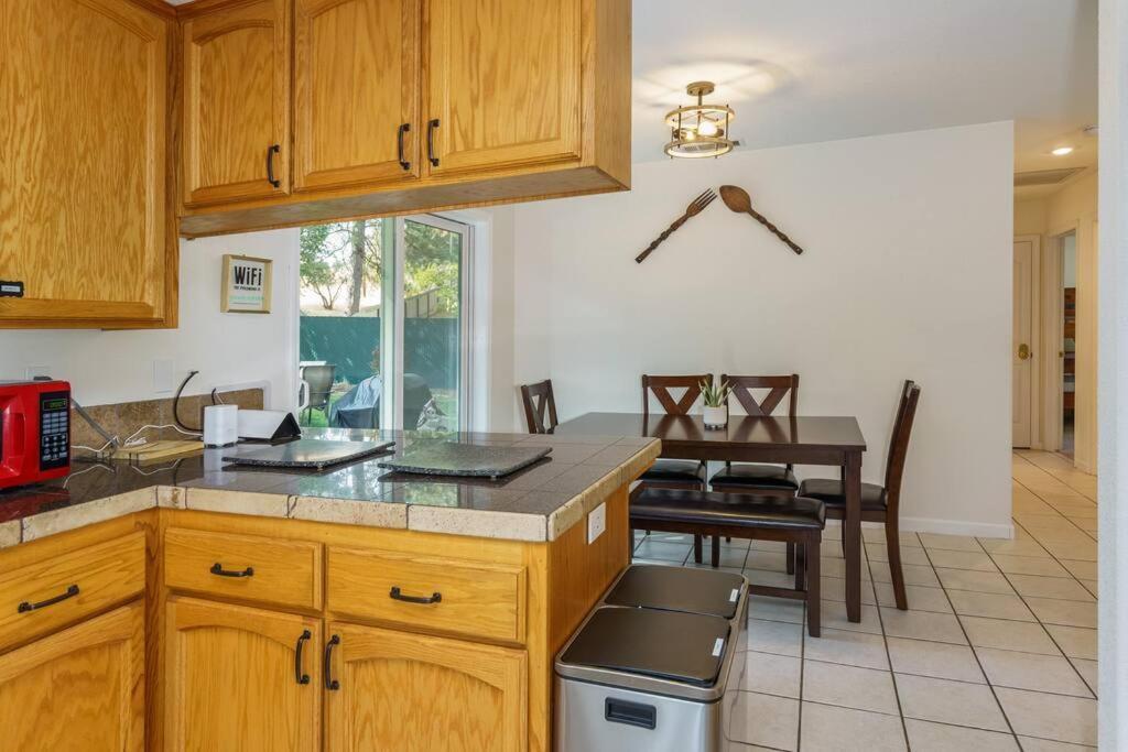 Acorn House - Charming House In Green Heaven With Pool Table With Lovely Backyard Oakhurst Dış mekan fotoğraf